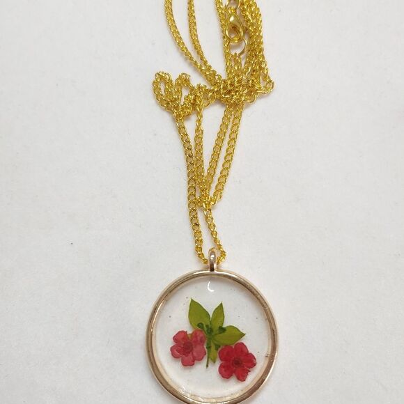 Necklace Gold Tone w/ Dried Red Flower - Picture 3 of 4